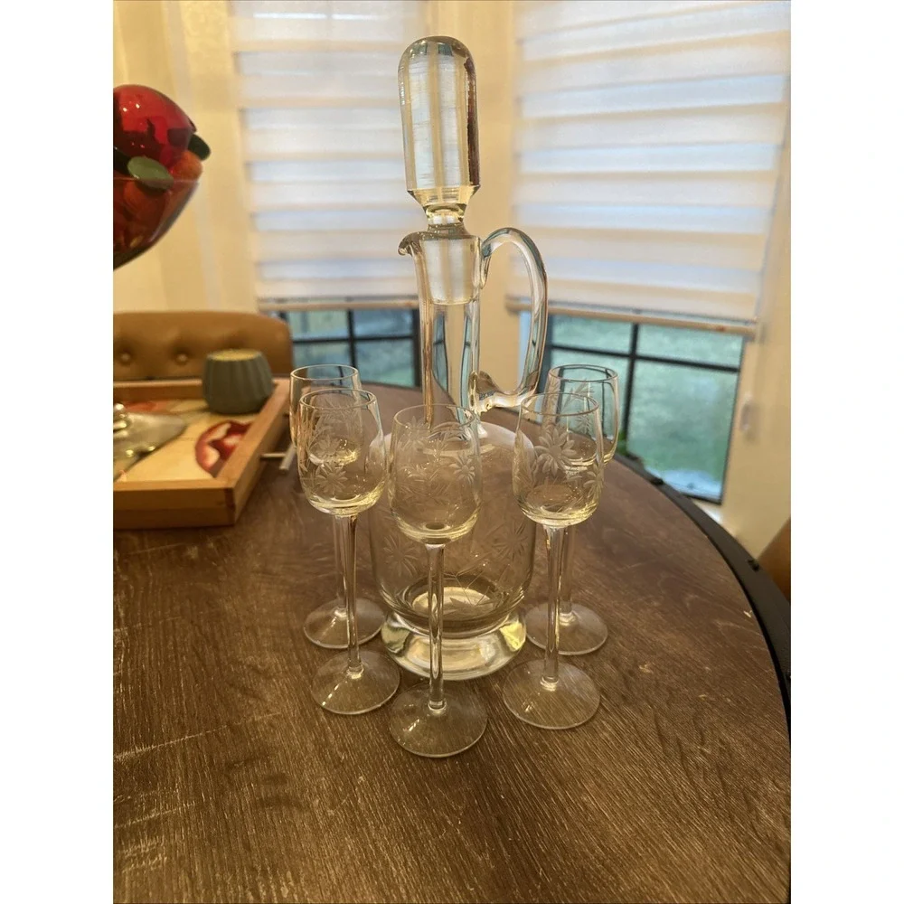 Vintage Toscany Romania Hand Blown Etched Clear Decanter Barware w-Wine Glasses